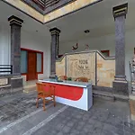 Capital O 92229 Pudak Sari Homestay